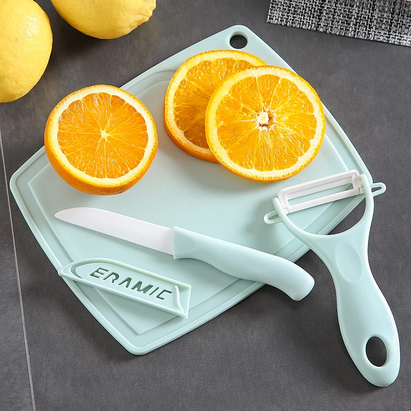 Knife Set With Cutting Board